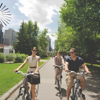 Recorrido en bicicleta por los lugares más destacados de la ciudad de Calgary, con opción de bicicleta eléctrica | 3 horas 3