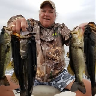 Excursiones de pesca en el lago Okeechobee, cerca de Palm Beach, Florida 2
