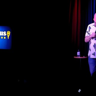 Delirious Comedy Club At Hennessy's Tavern Downtown Las Vegas 20
