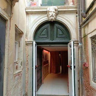 Historic Gondola Shipyard Gallery: Giro turistico con guida + esperienza VR 36