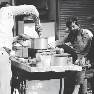 Tour gastronómico de medio día con paseo en ciclo Rickshaw en Masterji Kee Haveli 6