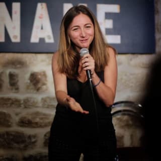 Comedy under the Eiffel Tower 3
