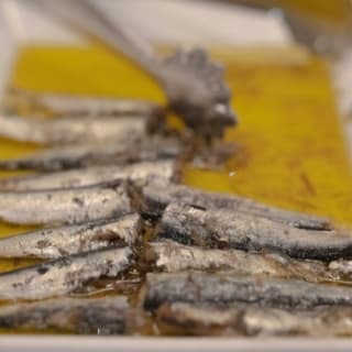 Barcelona: Visita guiada a pie + degustación de tapas y bebidas 5
