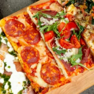 Dubai: Creek Sightseeing Cruise with Pizza 2