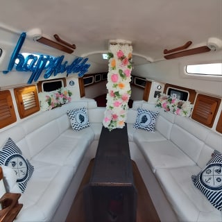 Sailing Experience in Mumbai on Mid Size Yacht 2