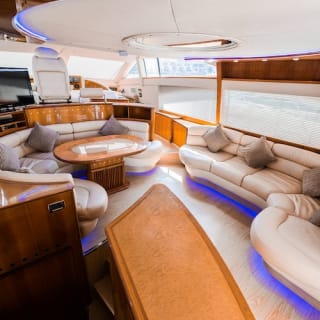 Dubai Marina: noleggio yacht di lusso 58 piedi – Etosha 1
