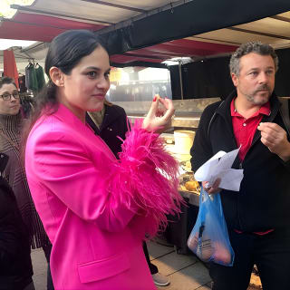 Stroll a Local French market & have a picnic 2