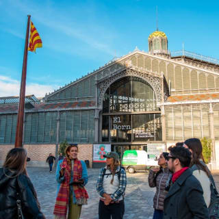 Barcelona: Visita guiada a pie + degustación de tapas y bebidas 18