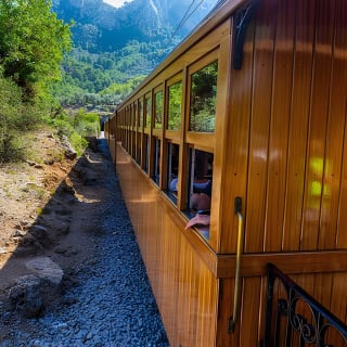 Tour turistico di Maiorca in un giorno con giro in barca e treno d'epoca 2