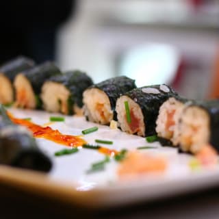Sushi Making & Cocktail Shaking Class 1
