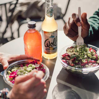 Make your own Poke chez Shaka Poke 3