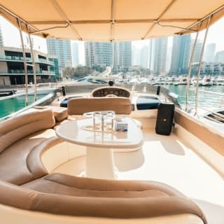 Dubai Marina: noleggio yacht di lusso 58 piedi – Etosha 6