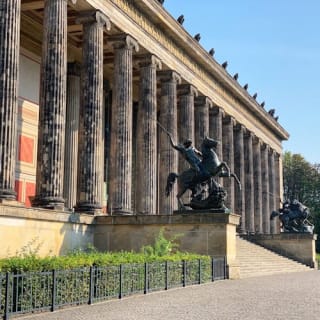 Berlin: Historical Guided Tour Featuring the Brandenburg Gate and the Holocaust Memorial 4