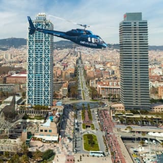 Erlebe die Skyline von Barcelona aus der Vogelperspektive 3