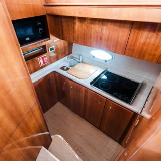 Dubai Marina: noleggio yacht di lusso 58 piedi – Etosha 11