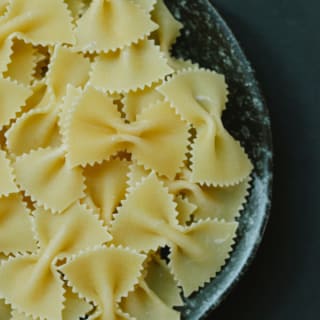 Pasta de moño hecha a mano con pesto de albahaca fresca: Minneapolis 3