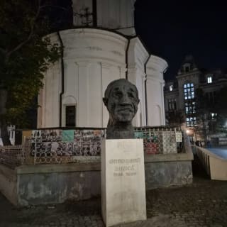 Bucharest Murder Mystery: Crime on Date Night 4
