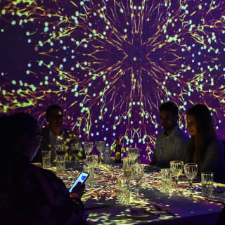 Immersive Dining: A 3D Journey Through Time 4