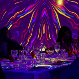 Immersive Dining: A 3D Journey Through Time 6