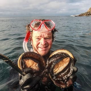 Tasmanian Seafood Gourmet Full-Day Cruise Including Lunch 2