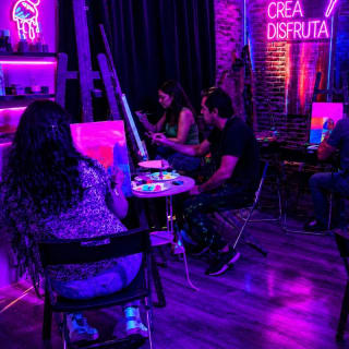 Pinta Luz Art & Wine, Neonmalerei-Workshop Nur Für Erwachsene 5
