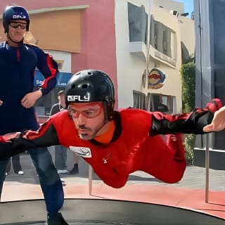 Experiencia de paracaidismo indoor en Sacramento con 2 vuelos y certificado personalizado 5