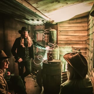 Moonshine Saloon: The Christmas Run 7