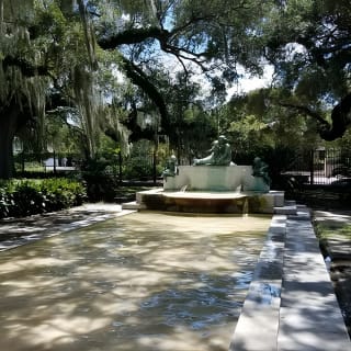 New Orleans Homes of the Rich and Famous Tour of the Garden District 3
