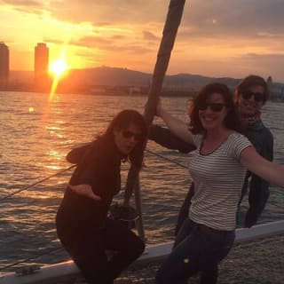 Barcelone : coucher de soleil depuis la mer, musique et boissons 2