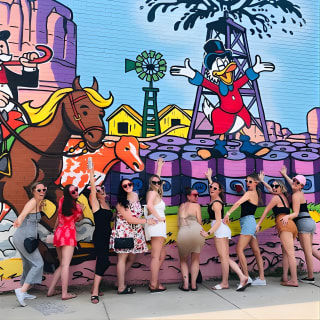 Austin Murals & Mimosas Roofless Party Bus Tour e Photoshoot 10