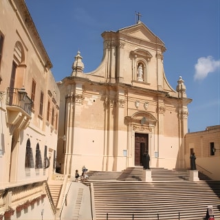 Discover GOZO, Comino, the BLUE LAGOON & Caves 9