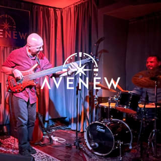 Dinner-show no Avenew com performances musicais surpresa ao vivo 3