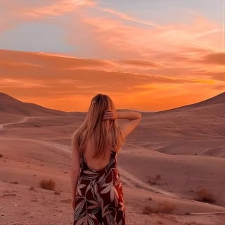 Coucher de soleil & Dîner dans le désert Agafay Marrakech avec les chameaux 13