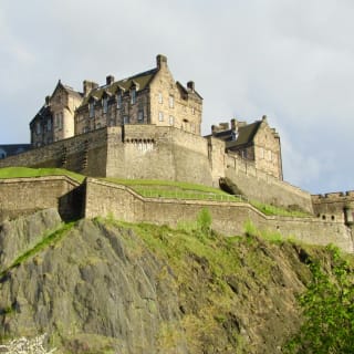 Edinburgh Audio Tour: Bridges, Burials & Monumental Mysteries 10