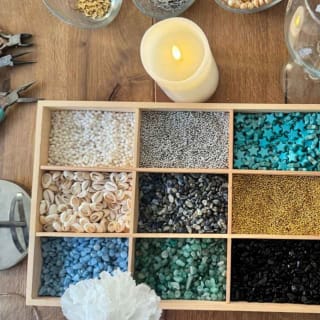 Taller de joyería y vino ilimitado en Madrid 5