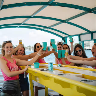 Sandbar Splash and Yacht Tour in Fort Lauderdale 9