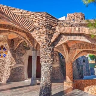 Cripta de Gaudí y Colonia Güell: Visita guiada 3