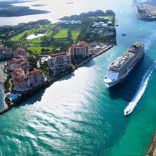 Deluxe Miami Helicopter Tour: Beaches, Skyline, and More 11