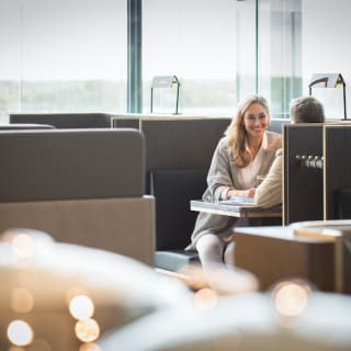 Plaza Premium Lounge Dubai 6