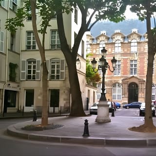 Paris Latin Quarter & Left Bank - History Walk (Small Group Tour) 3