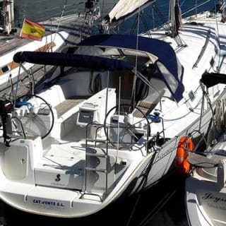 Private sailing and paddlesurfing tour with skipper up to 11 people 3