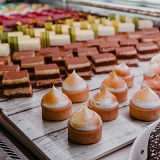 Skyfeast Dining Experience al Sydney Tower 7