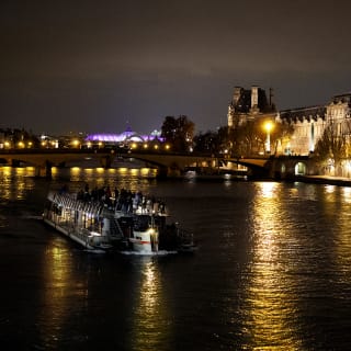 Bateaux Parisiens : Croisière Dîner du Nouvel An 2020 4