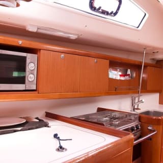 Private sailing and paddlesurfing tour with skipper up to 11 people 26