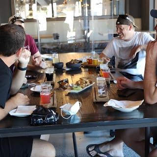 Tour di birrerie artigianali a Vancouver guidato da un locale 3