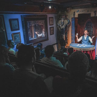 Re Giorgio - Magia a due passi dalla Sala Houdini 4