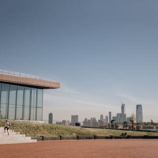 New York: VIP First Ferry Access Statue of Liberty & Ellis Island Tour 7