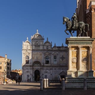 Venezia nascosta: L'insolito tour a piedi e il giro in gondola 1