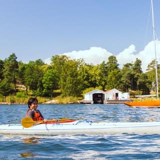 Family and kids friendly private kayak tour in Stockholm Archipelago 8