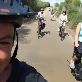 Half-day e-bike tour to the oldest market on the island 3